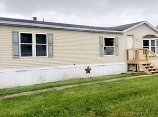 2136 Center St, Deerfield, OH 44411