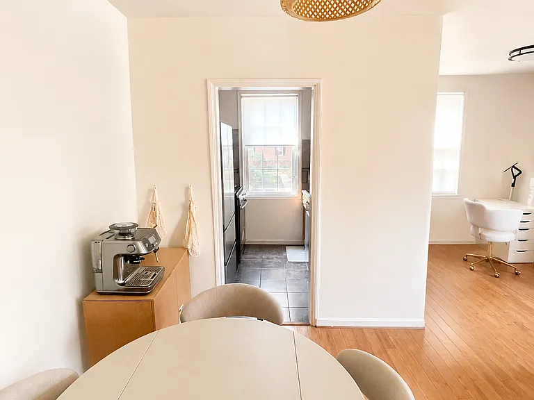 222 N Thomas St #4-1 — Photo 2