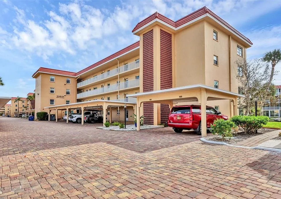 1250 N Portofino Dr #303