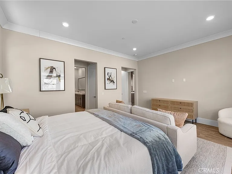 57 Ray — Photo 17