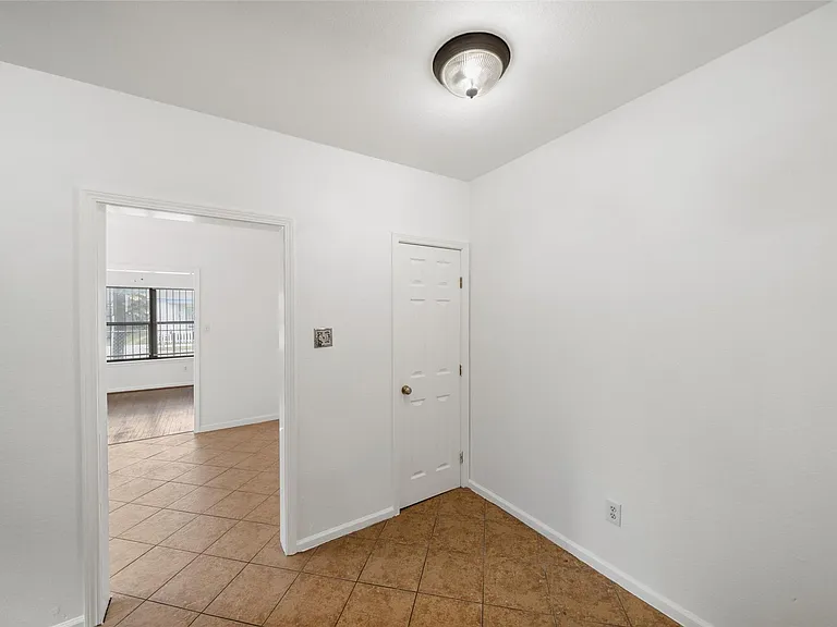 406 Quitman St #2 — Photo 14