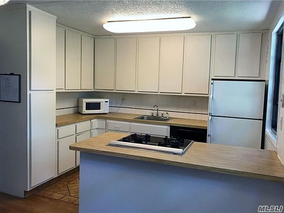 5th image of 24215 61st Ave