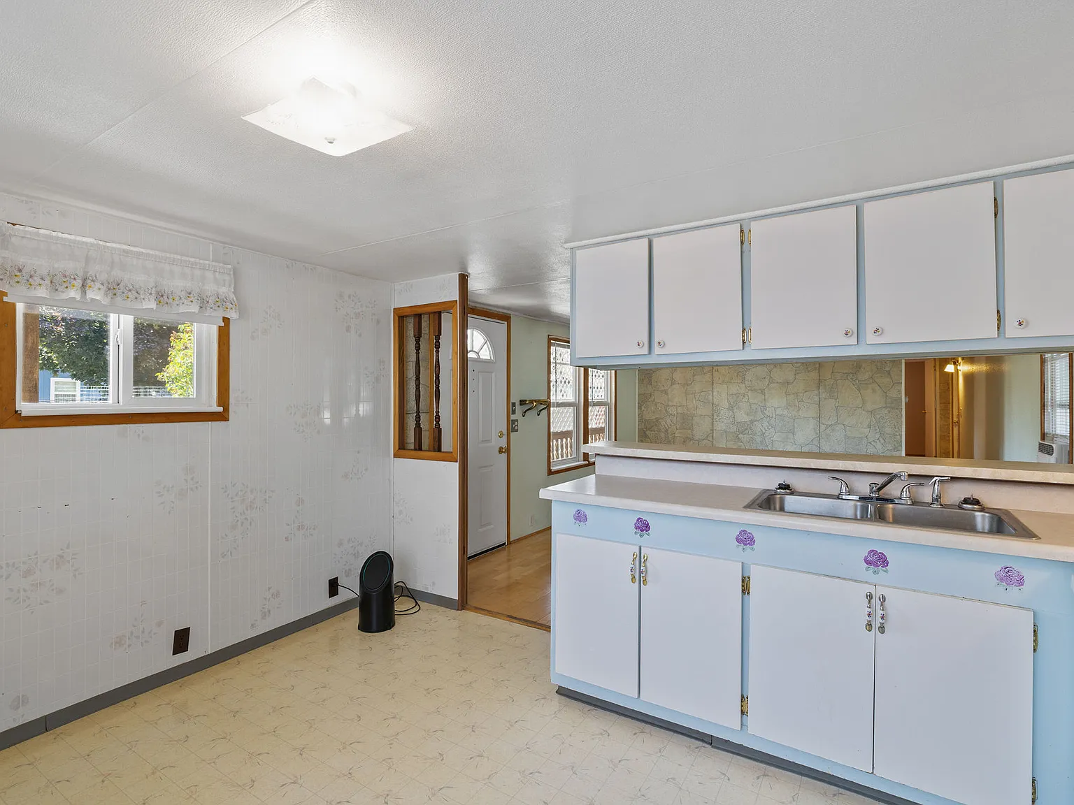 2 bed, 728 sqft, $1,500 — Photo 3