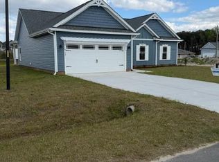 102 Sunny Acres Ln, Clinton, NC 28328