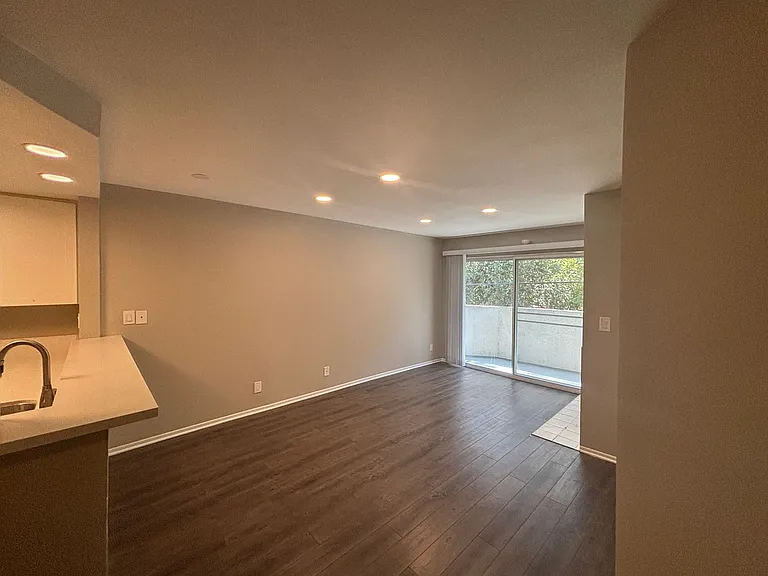 Laurel Canyon, 4500 — Photo 8