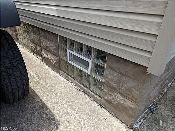 4th image of 4612 Woburn Ave