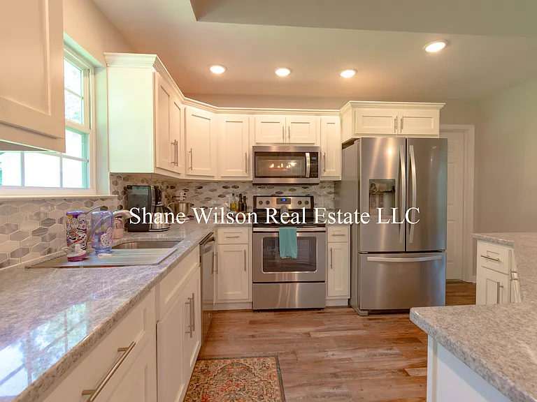 170 Creeks Cv — Photo 6