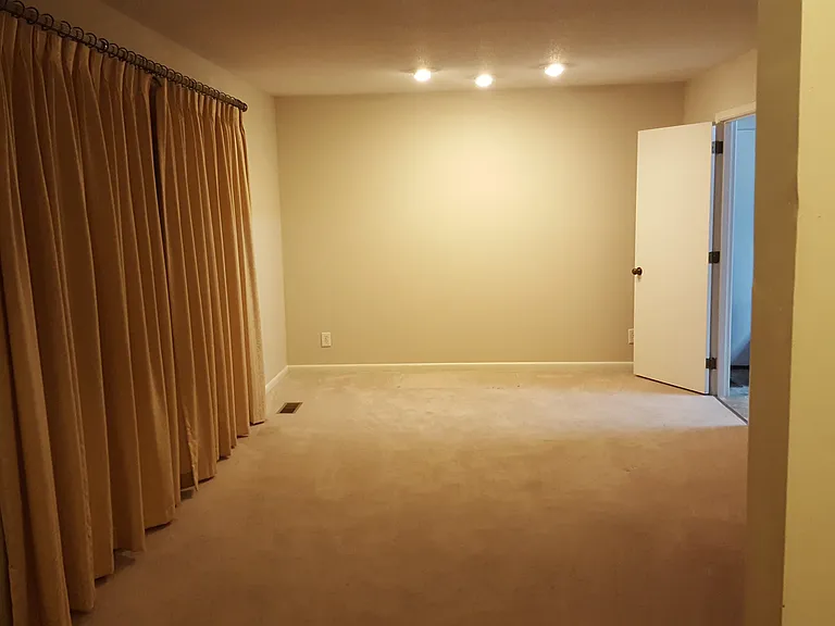 608 N Valley Dr — Photo 7