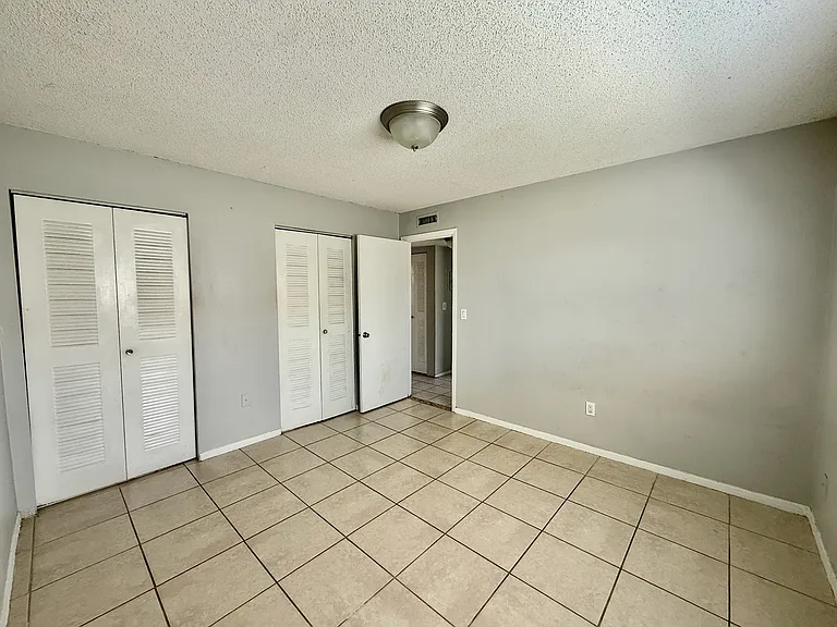 723 Michigan Ct #4 — Photo 7