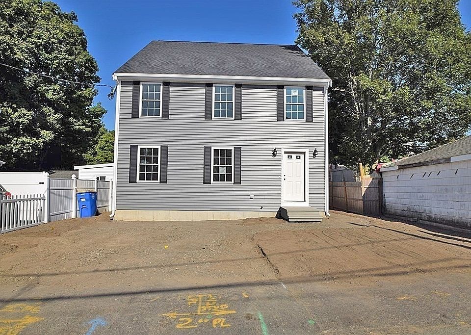 1st image of 11 Moulton St