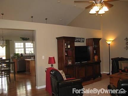 Cathedral ceilings - living and kitchen