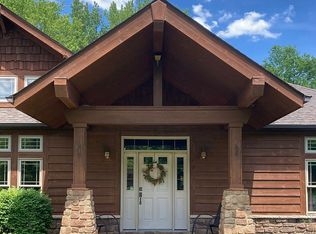 36077 Reeves Rd, Eastlake, OH 44095