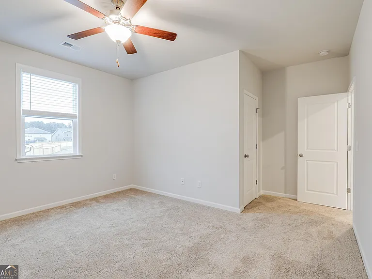 376 Caledonia Ct — Photo 38