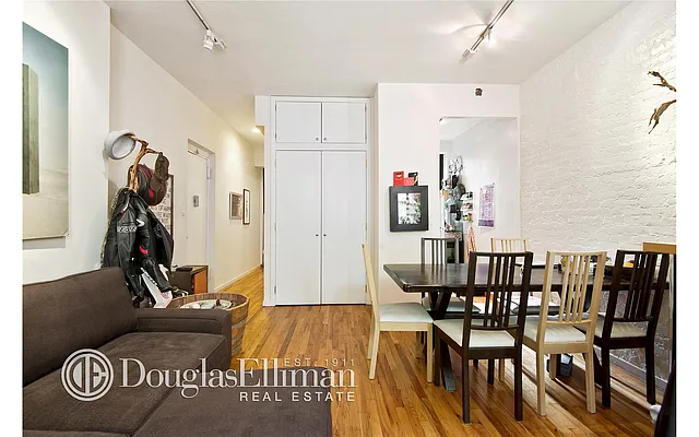 Rented by Douglas Elliman | media 17