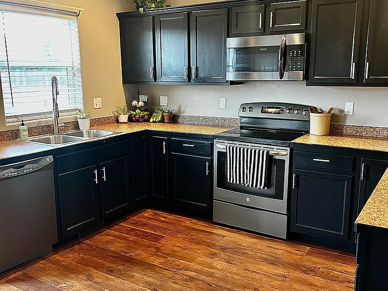902 Powers Blvd — Photo 5