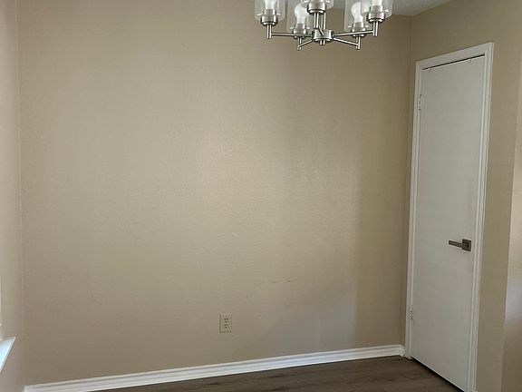 5th image of 1832 Maplewood Trl
