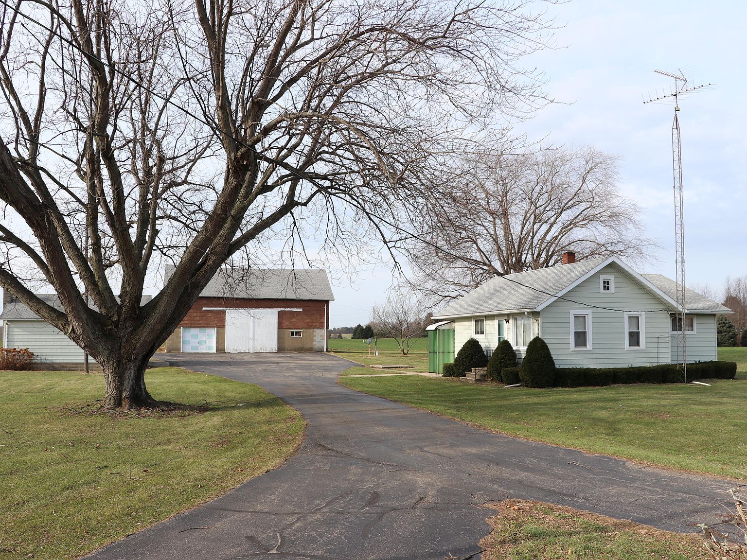 2286 Park Rd, Coloma, MI 49038 Zillow