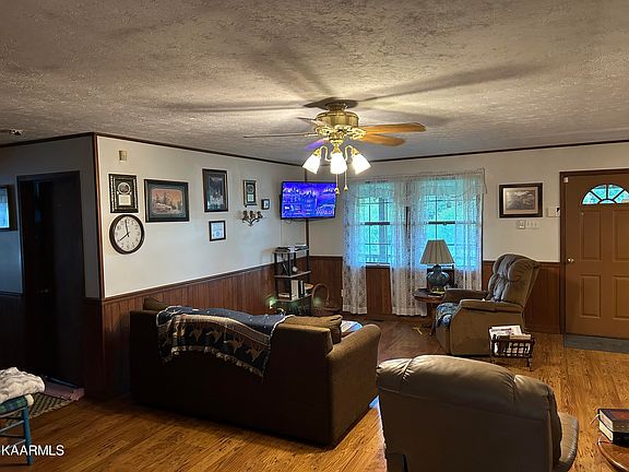 5th image of 3287 Hurricane Rd