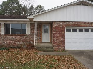 7210 Jenny Lind Rd, Fort Smith, AR 72908