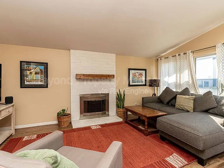 3443 Lockwood Dr — Photo 8