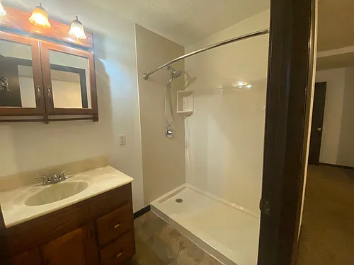 134-136 Brookfield St Photo 1