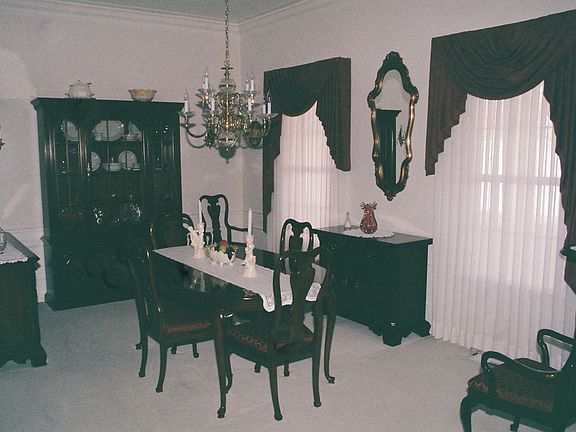 5th image of 12311 Courtyard Lake Dr