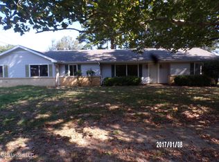 212 Byars Ave, Calhoun City, MS 38916