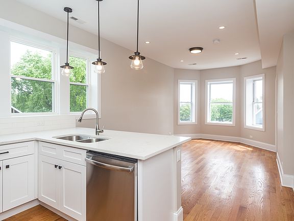5th image of 1840 N Saint Louis Ave #3