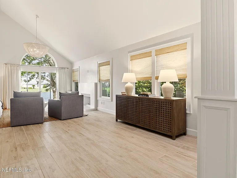120 Alsace Ct — Photo 5
