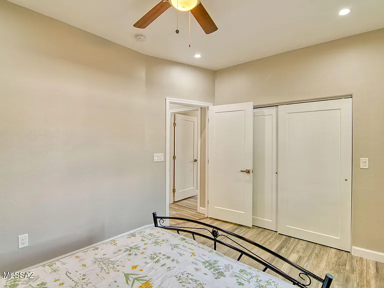 3304 E Elida St — Photo 25