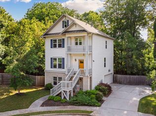 2136 Oak Knob Dr, Decatur, GA 30032