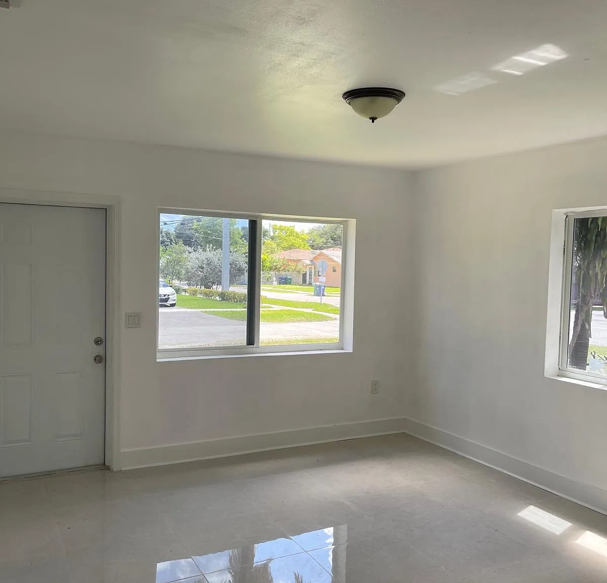 3 bed, 1480 sqft, $3,100 — Photo 1