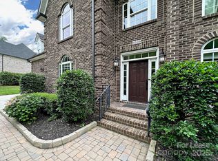 5528 Providence Rd, Charlotte, NC 28226