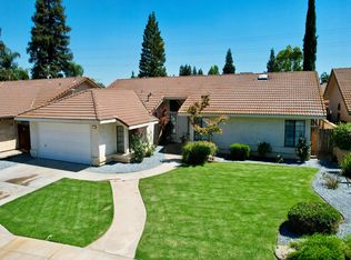2042 Sample Ave, Clovis, CA 93611