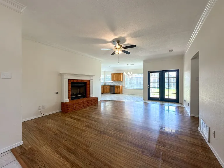 6429 Galven Way — Photo 2