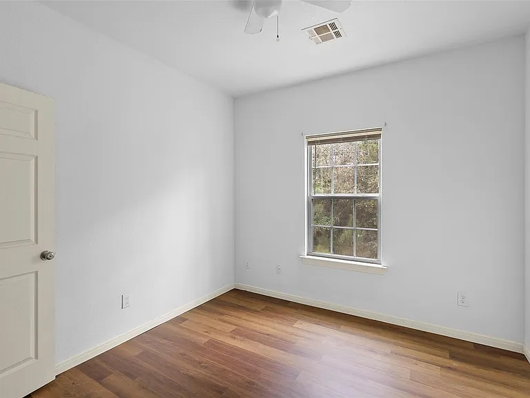409 Beto St #7 — Photo 9