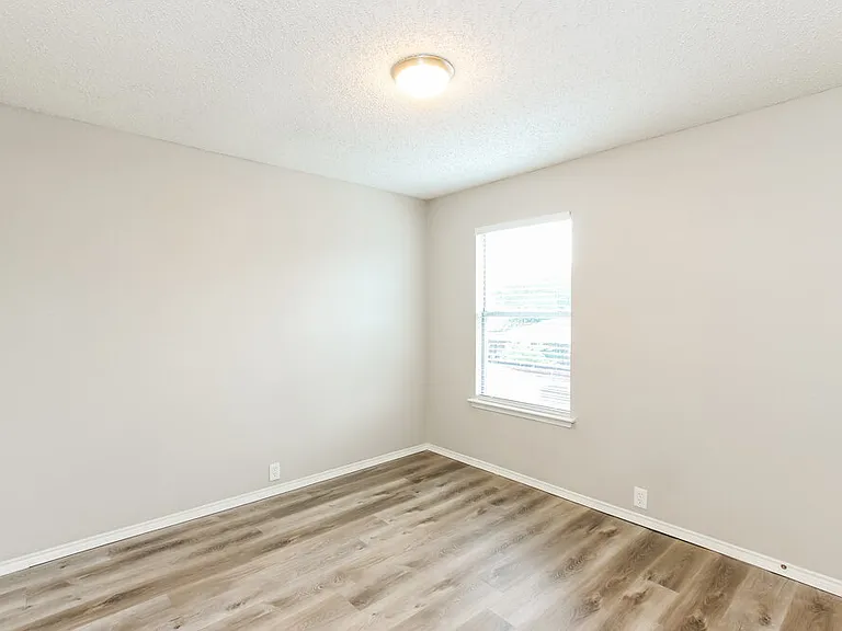 1104 Beechwood Dr — Photo 14