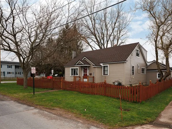 31 Madison St, Carthage, NY 13619
