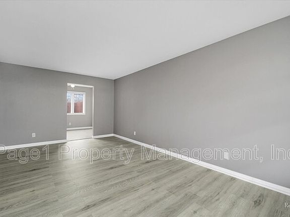 3rd image of 4561 Apple Orchard Ln