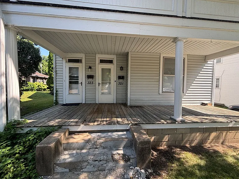 321-323 E Wheeling St — Photo 12