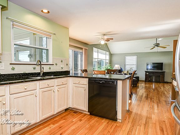 5th image of 1711 Farmside Dr