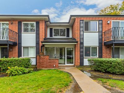 2431 E Brandenberry Ct #2R, Arlington Heights, IL, 60004