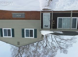 31721 Eiffel Ave, Warren, MI 48088
