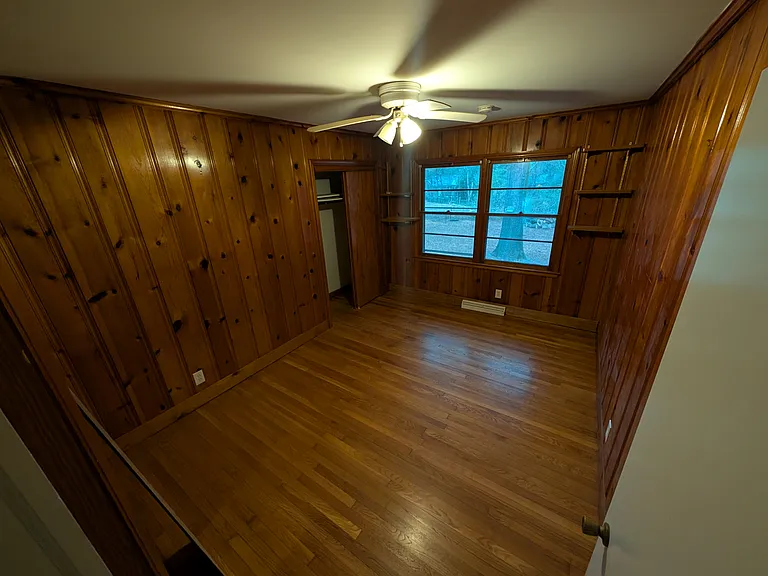 618 Morreene Rd — Photo 9