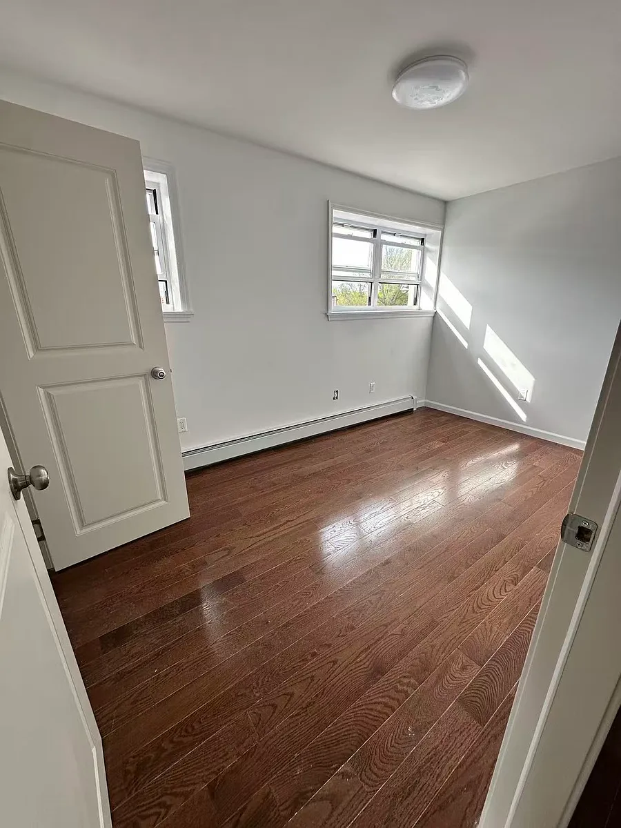 Building Photo - 1414 Bath Ave #2
