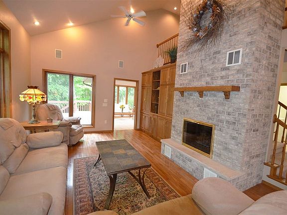 Brick Fireplace/Gas Log
