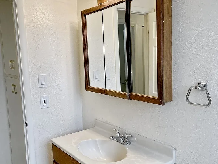 778 N 300 W #3 — Photo 9