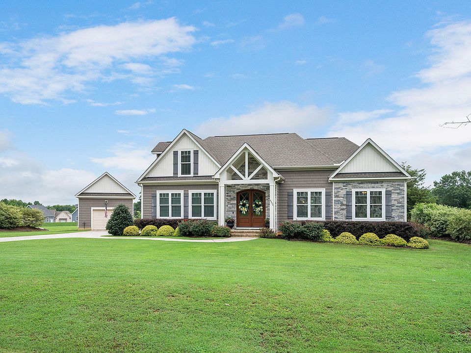 1st image of 4555 Austins Ln