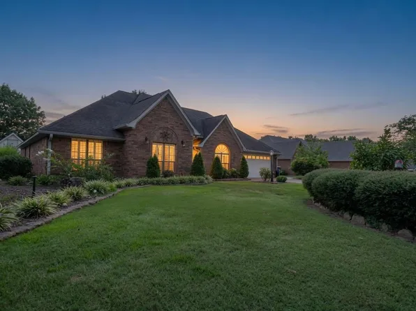 3626 Appling Lake Dr, Memphis, TN 38133