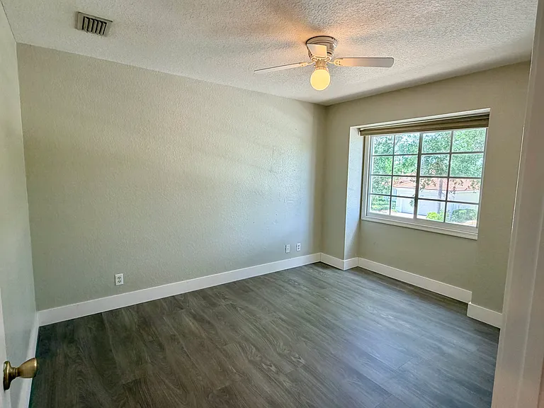 5745 SE Crooked Oak Ave — Photo 18